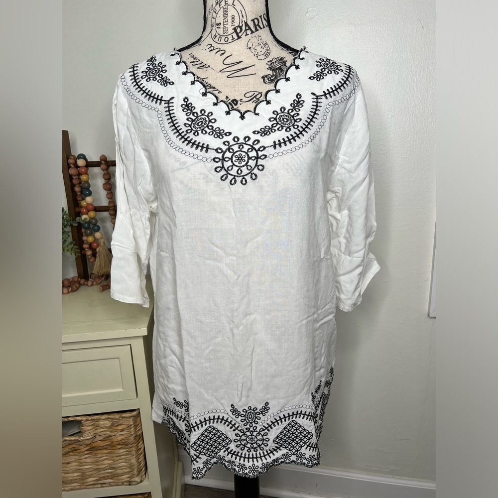 Shoreline Embroidered Tunic Top